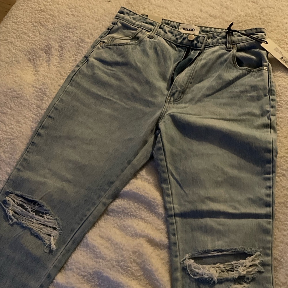 Australian brand Rolla’s denim. Straight leg, no stretch 29x32.